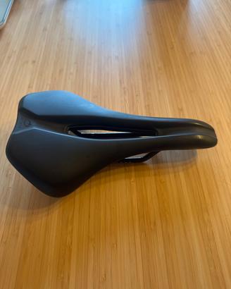Prologo Akero R PAS 160