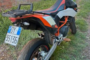 KTM 690 enduro 690 doppia omologazione