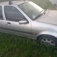 FORD FIESTA ZETEC  SOLO PER RICAMBI