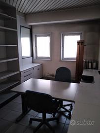 ArmadioaMuro270x200x50,Scrivania tripla 570x80