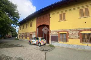 3 LOCALI A SAN FRANCESCO AL CAMPO