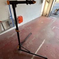 Cavalletto manutenzione bici più pompa