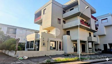 NEGOZIO A MONTESARCHIO