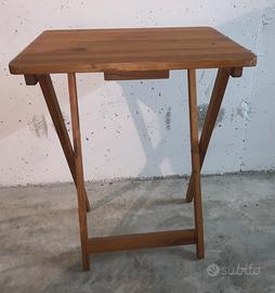Tavolino in legno ripiegabile salvaspazio
