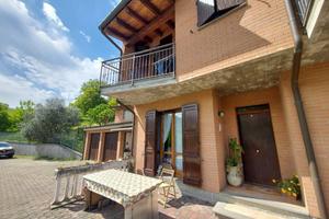 Appartamento di 140 m² con 4 locali e box auto a M