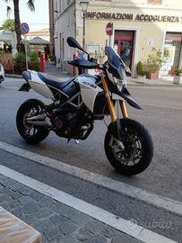 Aprilia dorsoduro 750