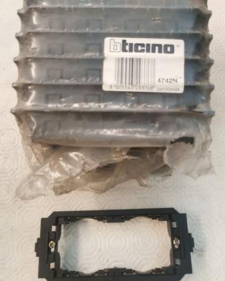 BTICINO 4742N - SUPPORTO 2 SCHUKO LIVING CLASSIC