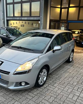 Peugeot 5008 1.6 HDi 112CV Premium