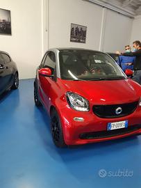⸻  Smart Fortwo 0.9 Turbo Benzina Twinamic – Anno
