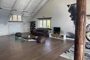 Appartamento di 200 m² con 3 locali e box auto a N
