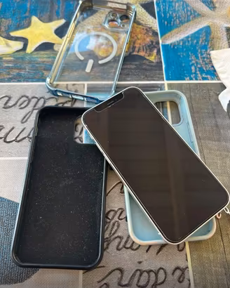 IPHONE 12. 128GB  BIANCO E 200