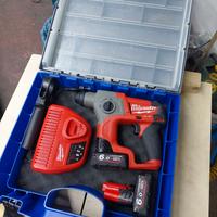 Tassellatore sds Milwaukee M12 CH volts 6 ampere