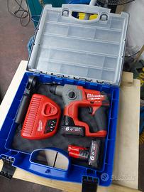 Tassellatore sds Milwaukee M12 CH volts 6 ampere