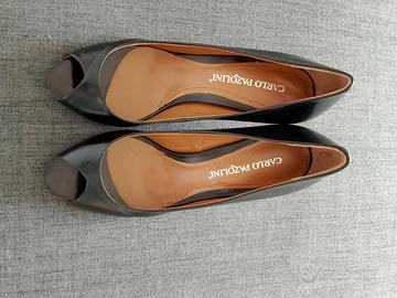 Scarpe nuove in pelle di alta qualita