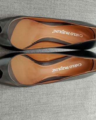 Scarpe nuove in pelle di alta qualita