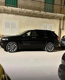 Grand cherokee overland