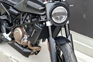 Husqvarna Svartpilen 701