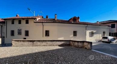 Rustico/casale/corte con cortile del 1800