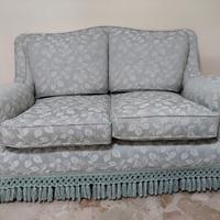 Coppia eleganti divani 2 posti in stile classico