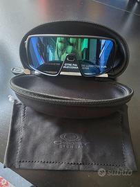 Oakley sutro