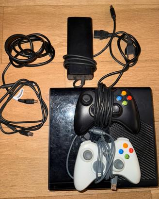 Xbox 360 Nera Originale + 2 Pad