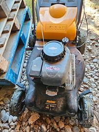 tagliaerba motore perfettamente funzionante 