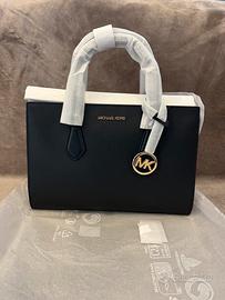 Borsa Michael Kors Sheila Medium Satchel