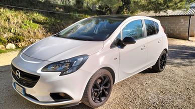 Opel corsa (black edition)bianca ,anno 2018 