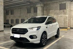 FORD KUGA ST LINE
