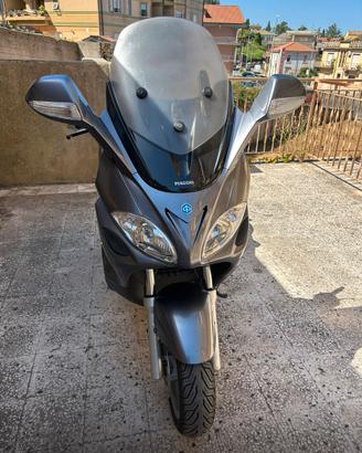 Piaggio x9 250