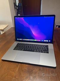 MacBook Pro 15” 2018 i7 16GB RAM 256GB