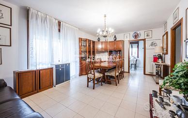 Quadrilocale con Terrazzi e Garage