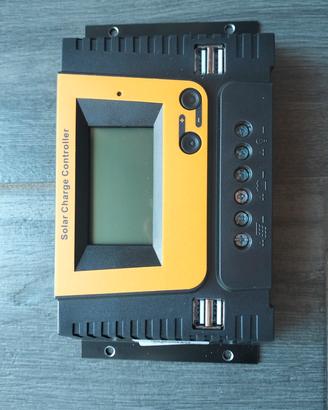 Regolatore di carica solare 12,24,36 e 48V