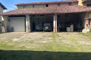 Rustico / Casale di 150 m² con più di 5 locali e b