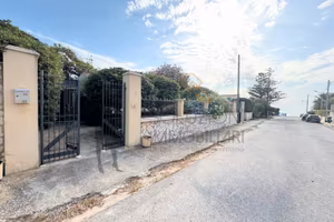 Villa con giardino a Pizzolungo