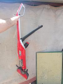 scopa elettrica BOSCH ricaricabile batteria aspira