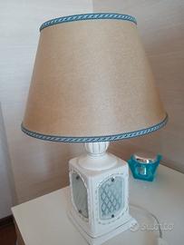 lampada ceramica bianca e azzurra