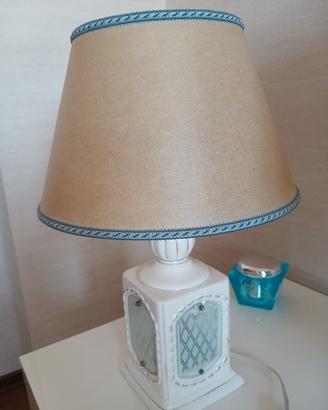 lampada ceramica bianca e azzurra