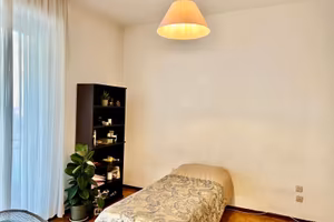 Looking for a female roommate