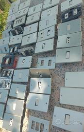 BTicino MAGIC - Placche Frutti,Supporti 