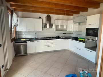 CUCINA COMPLETA BIANCA