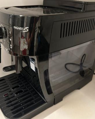 Macchina  caffe De longhi Magnifica S