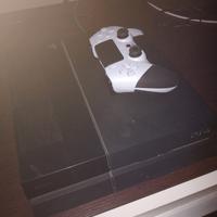 playstation 4 +2 giochi, joystic e cavetto
