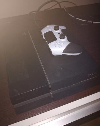 playstation 4 +2 giochi, joystic e cavetto