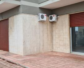 Locale commerciale 300+500+250mq