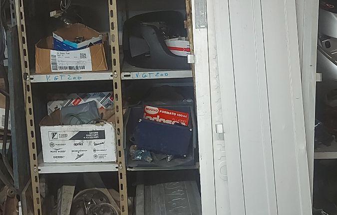 vasta gamma di ricambi usati per piaggio ape