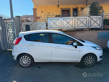 Ford Fiesta 1.5 tdci 75 cv 5p x neopatentati
