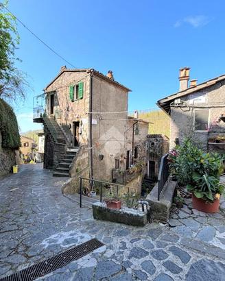 MONOLOCALE A LATERA
