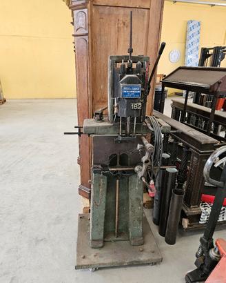 Cavatrice a catena vintage , presa 380 volt