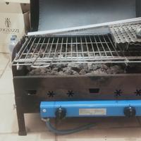 Barbecue a gas con pietre laviche